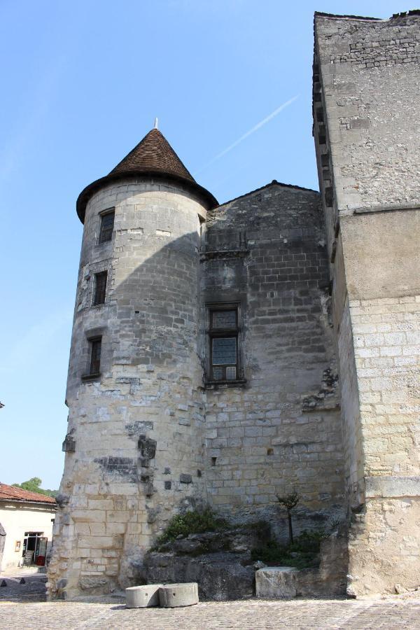 Ibis Budget Cognac Chateaubernard Exterior photo