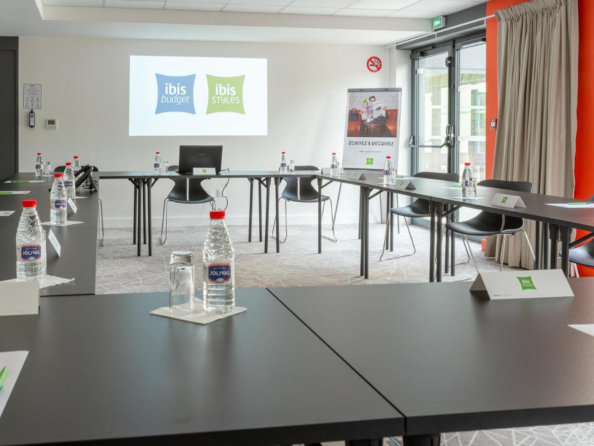 Ibis Budget Cognac Chateaubernard Exterior photo